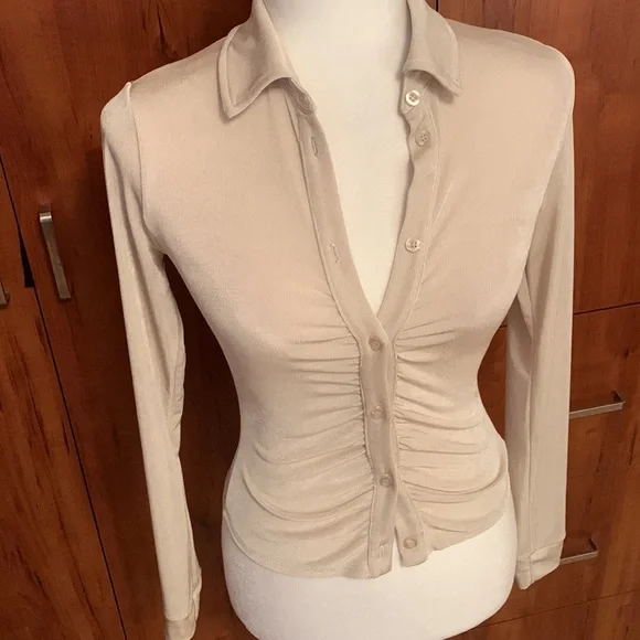 Button Up Ruched Blouse - Picture 3 of 6